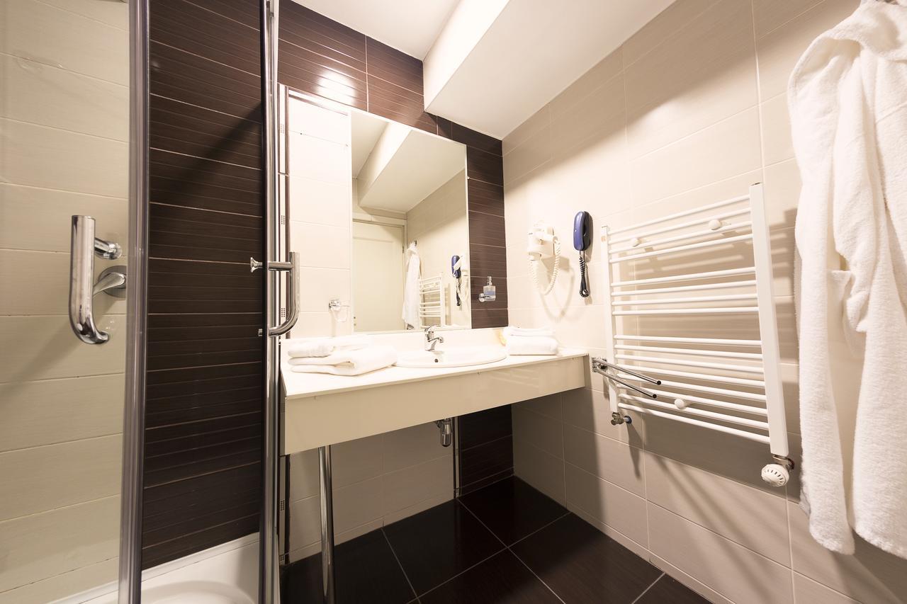 Hotel Parc Alba Iulia Bagian luar foto
