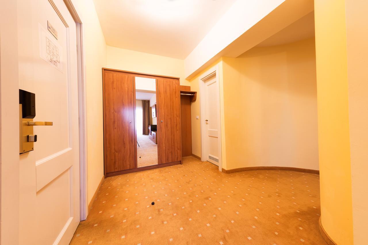 Hotel Parc Alba Iulia Bagian luar foto
